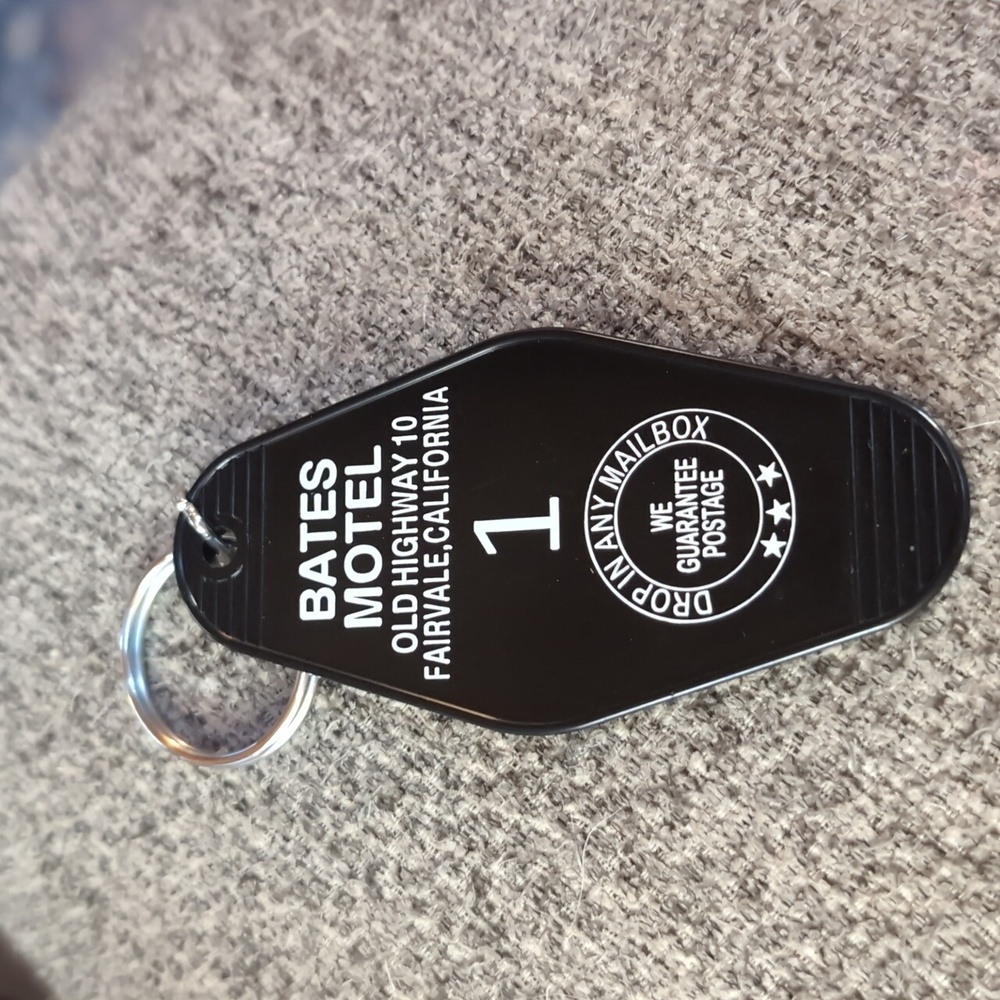 🆕Just In...Bates Motel Keychain